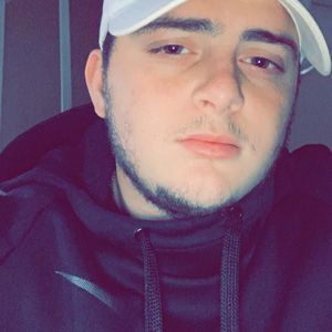 Meet your Posher, Zach